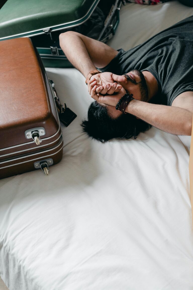 Feeling tired after a long flight? Discover the best massage in Barcelona to reduce jet lag, swelling and muscle tension.